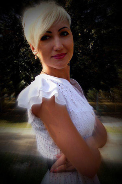 Captivating Gaze: Anna, 40 y.o. from Zaporizhzhia, Ukraine — VeronikaLove