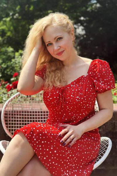 Enthralling Mystery: Elena, 42 y.o. from Kherson, Ukraine — VeronikaLove
