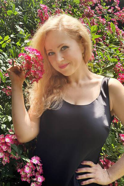 Enthralling Mystery: Elena, 42 y.o. from Kherson, Ukraine — VeronikaLove