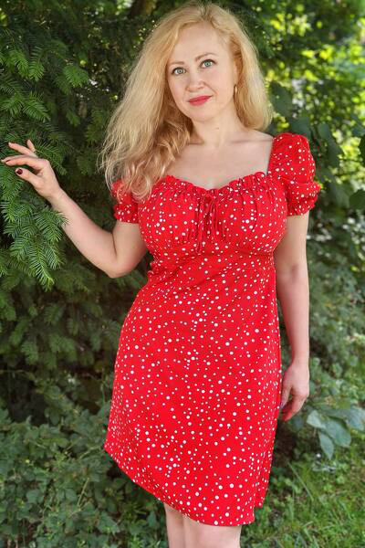Enthralling Mystery: Elena, 42 y.o. from Kherson, Ukraine — VeronikaLove
