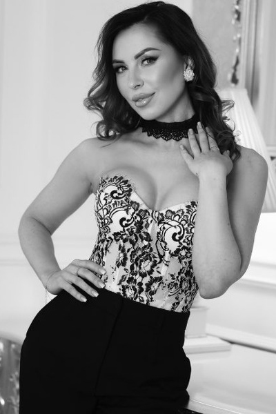 Dazzling Olga, 42 y.o. from Khmelnytskyi, Ukraine with Light-brown hair — VeronikaLove