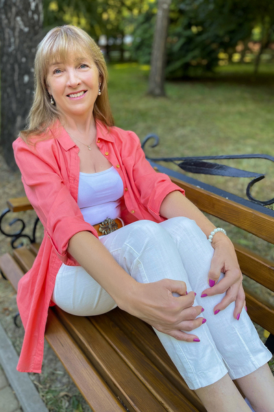 Captivating Gaze: Iryna, 58 y.o. from Mykolaiv, Ukraine — VeronikaLove