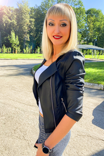 Radiant Allure: Tatiana, 37 y.o. from Ivano-Frankivsk, Ukraine — VeronikaLove