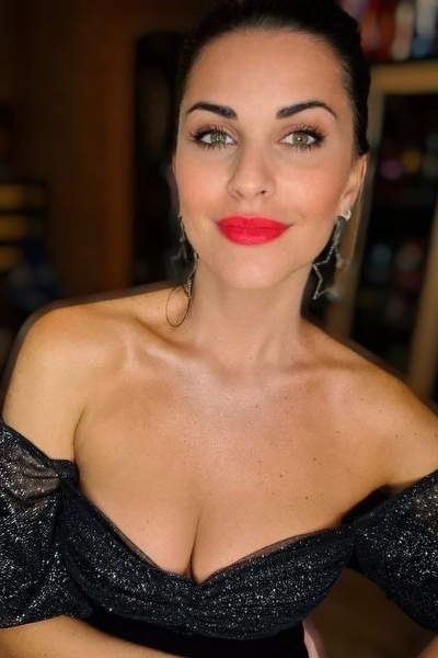 Captivating Elegance: Irina, 37 y.o. from Vinnytsia, Ukraine — VeronikaLove