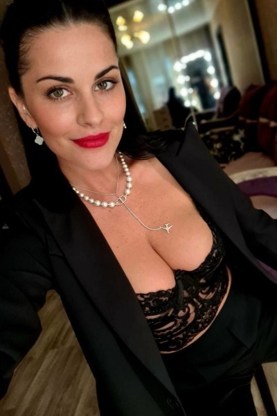 Captivating Elegance: Irina, 37 y.o. from Vinnytsia, Ukraine — VeronikaLove