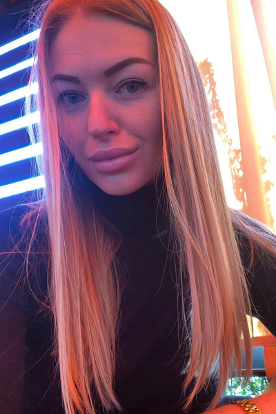 Elegant Enchantment: Marina, 39 y.o. from Dnipro, Ukraine — VeronikaLove