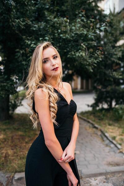 Alluring Presence: Irina, 26 y.o. from Ivano-Frankivsk, Ukraine — VeronikaLove