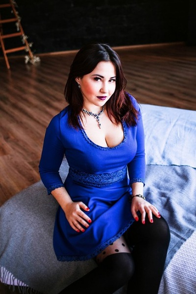 Captivating Anna, 32 y.o. from Mykolaiv, Ukraine with Dark-brown hair — VeronikaLove