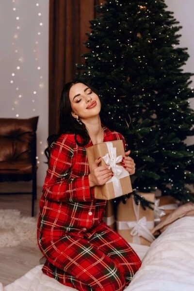 Radiant Allure: Olesya, 30 y.o. from Khmelnytskyi, Ukraine — VeronikaLove