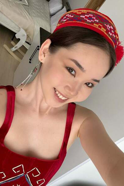 Dazzling Kamila, 24 y.o. from Toshkent Shahri, Uzbekistan with Dark-brown hair — VeronikaLove