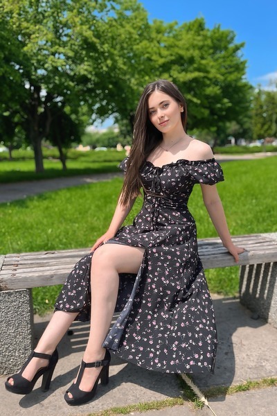 Timeless Grace: Oksana, 35 y.o. from Bila Tserkva, Ukraine — VeronikaLove