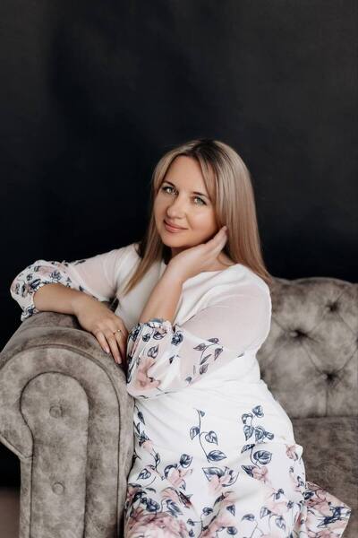 Captivating Beauty: Tetiana, 51 y.o. from Kyiv, Ukraine — VeronikaLove