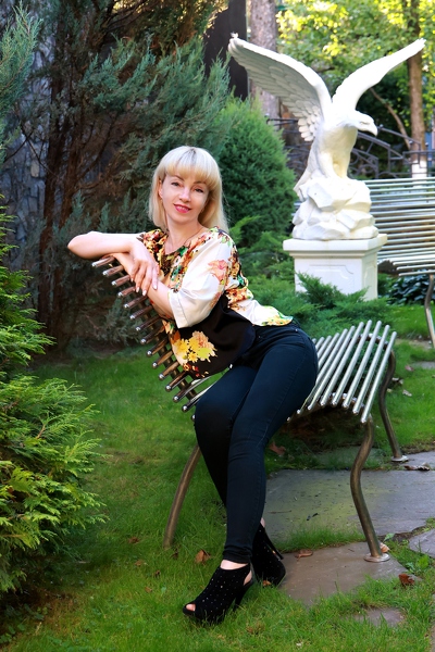 Dynamic Olga, 46 y.o. from Khmelnytskyi, Ukraine with Blonde hair — VeronikaLove