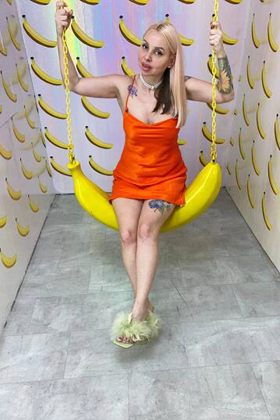 Elegant Ilona, 43 y.o. from Vinnytsia, Ukraine with Blonde hair — VeronikaLove