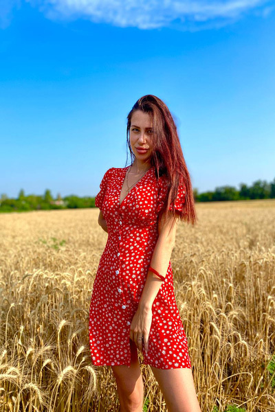 Magnetic Allure: Anastasiya, 30 y.o. from Odesa, Ukraine — VeronikaLove