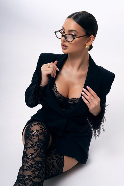 Enigmatic Valeria, 24 y.o. from Kherson, Ukraine with Brown hair — VeronikaLove