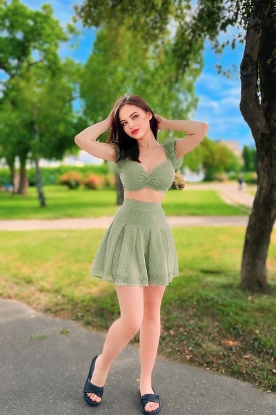 Graceful Charm: Yuliia, 22 y.o. from Bila Tserkva, Ukraine — VeronikaLove