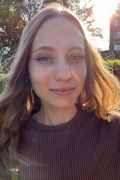 Radiant Aleksandra, 25 y.o. from Dnipro, Ukraine with Chestnut hair — VeronikaLove