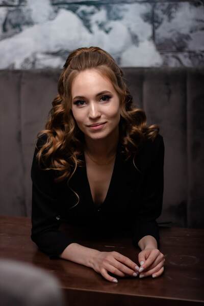 Radiant Aleksandra, 24 y.o. from Dnipro, Ukraine with Chestnut hair — VeronikaLove