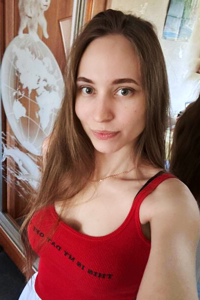 Radiant Aleksandra, 24 y.o. from Dnipro, Ukraine with Chestnut hair — VeronikaLove