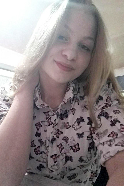 Magnetic Appeal: Lubov, 19 y.o. from Zaporizhzhia, Ukraine — VeronikaLove