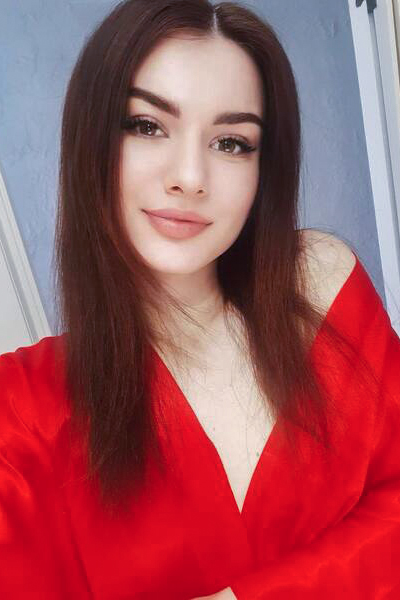 Graceful Radiance: Lyudmila, 23 y.o. from Kyiv, Ukraine — VeronikaLove