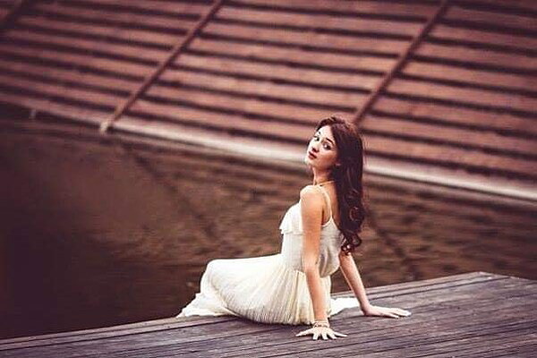 Elegant Enchantment: Dariia, 30 y.o. from Kharkiv, Ukraine — VeronikaLove