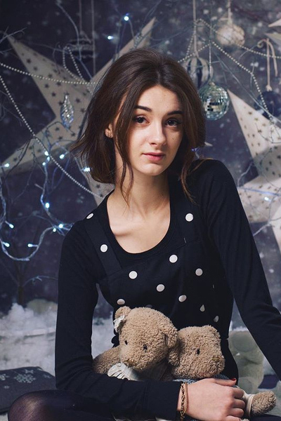 Elegant Enchantment: Dariia, 30 y.o. from Madrid, Spain — VeronikaLove