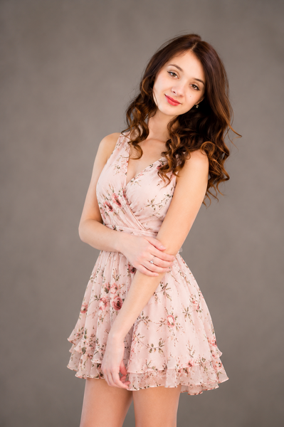 Elegant Enchantment: Dariia, 30 y.o. from Madrid, Spain — VeronikaLove