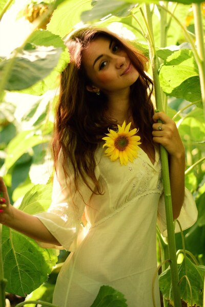 Elegant Enchantment: Dariia, 30 y.o. from Kharkiv, Ukraine — VeronikaLove