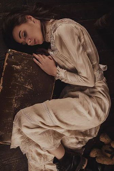 Elegant Enchantment: Dariia, 30 y.o. from Madrid, Spain — VeronikaLove