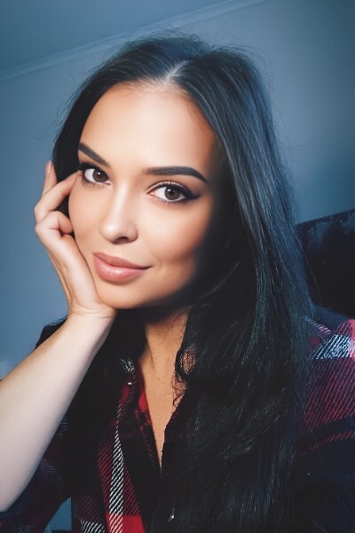 Mystical Allure: Alena, 36 y.o. from Zakarpattia region, Ukraine — VeronikaLove