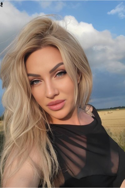 Graceful Charm: Svetlana, 40 y.o. from Kharkiv, Ukraine — VeronikaLove