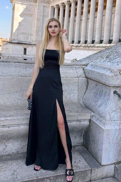 Captivating Elegance: Yuliya, 37 y.o. from Sumy, Ukraine — VeronikaLove