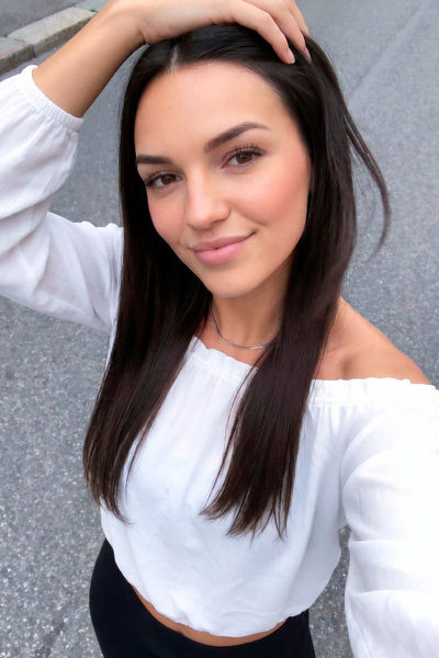 Captivating Gaze: Anastasiya, 34 y.o. from Zaporizhzhia, Ukraine — VeronikaLove