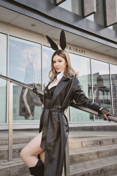 Sparkling Essence: Julia, 28 y.o. from Warszawa, Poland — VeronikaLove