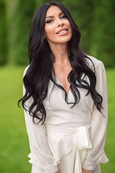 Radiant Beauty: Oksana, 46 y.o. from Kryvyi Rih, Ukraine — VeronikaLove