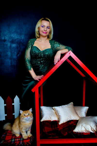 Timeless Grace: Nailya, 42 y.o. from Lviv, Ukraine — VeronikaLove