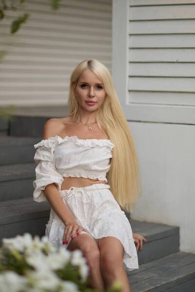 Timeless Grace: Anna, 42 y.o. from Odesa, Ukraine — VeronikaLove