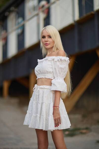 Timeless Grace: Anna, 42 y.o. from Odesa, Ukraine — VeronikaLove