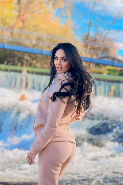 Radiant Anastasia, 40 y.o. from Kyiv, Ukraine with Black hair — VeronikaLove