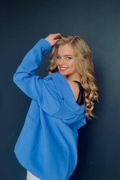 Serene Zlatoslava, 19 y.o. from Lviv, Ukraine with Blonde hair — VeronikaLove