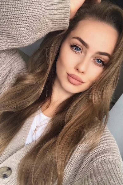 Enigmatic Allure: Mar'yana, 27 y.o. from Zaporizhzhia, Ukraine — VeronikaLove