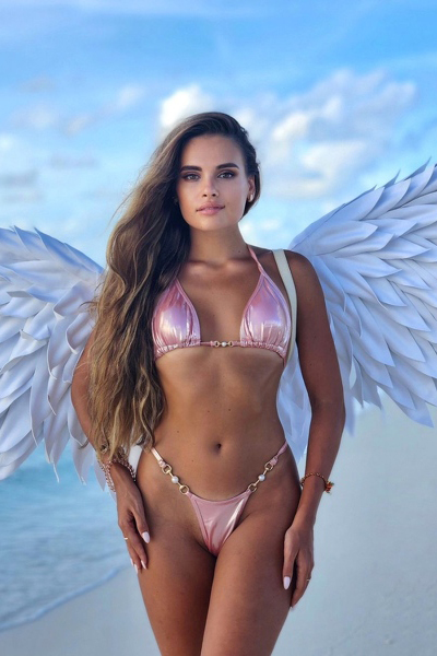 Graceful Arina, 29 y.o. from Zaporizhzhia, Ukraine with Brown hair — VeronikaLove