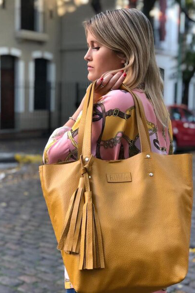 Mystical Presence: Maria, 26 y.o. from London, United Kingdom — VeronikaLove