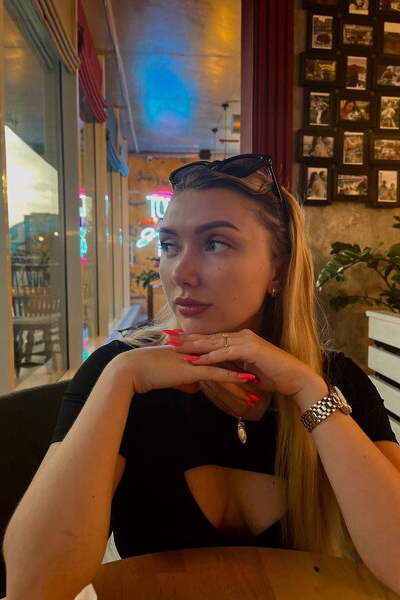 Divine Presence: Vitalina, 27 y.o. from Khmelnytskyi, Ukraine — VeronikaLove