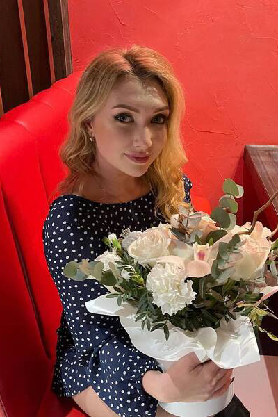 Divine Presence: Vitalina, 27 y.o. from Khmelnytskyi, Ukraine — VeronikaLove