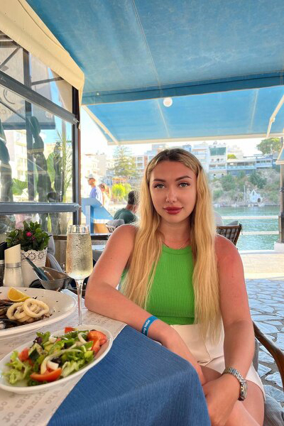 Divine Presence: Vitalina, 27 y.o. from Khmelnytskyi, Ukraine — VeronikaLove