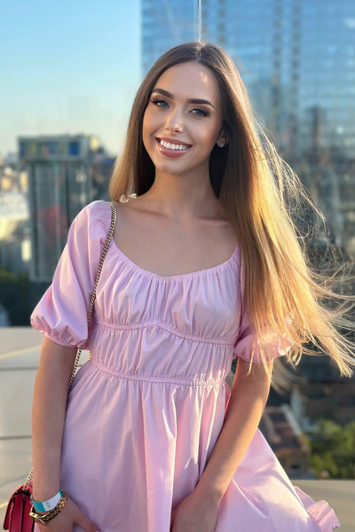 Vibrant Natalya, 25 y.o. from Kyiv, Ukraine with Blonde hair — VeronikaLove