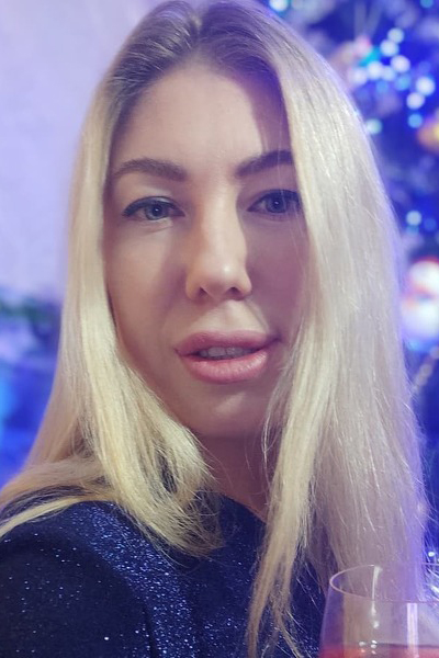 Joyful Yulia, 41 y.o. from Kyiv, Ukraine with Blonde hair — VeronikaLove